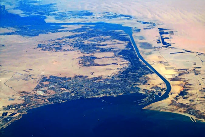 Aerial-view-city-of-Suez-Egypt-Canal-open-credit-Baycrest-via-Wikipedia-see-rules-in-media-gallery.jpg