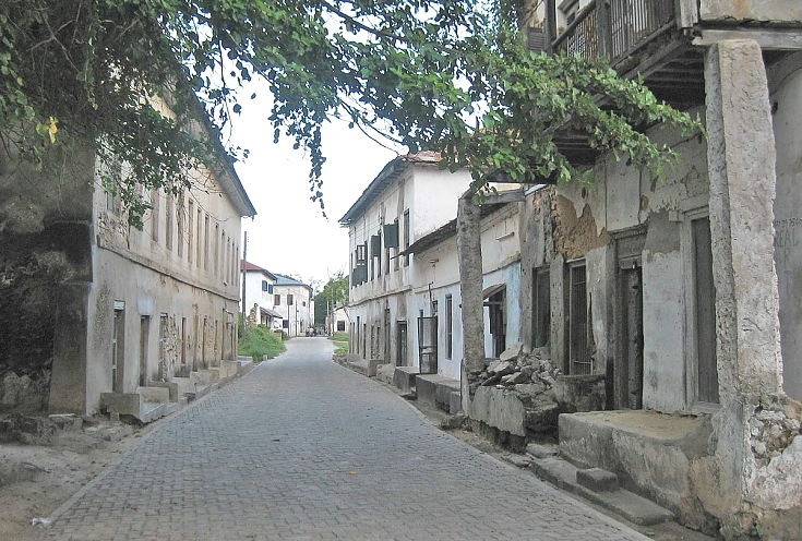 Bagamoyo-Old-Streets_735_496shar-50brig-20.jpg