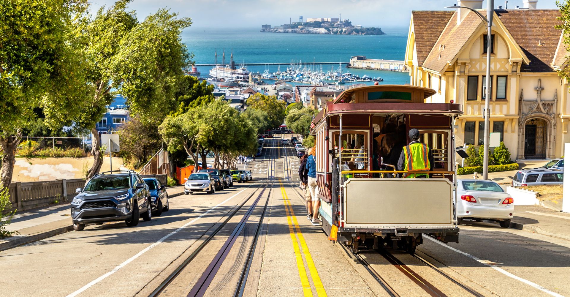 Cable-Cars-San-Francisco-USA-©-Shutterstock.jpg